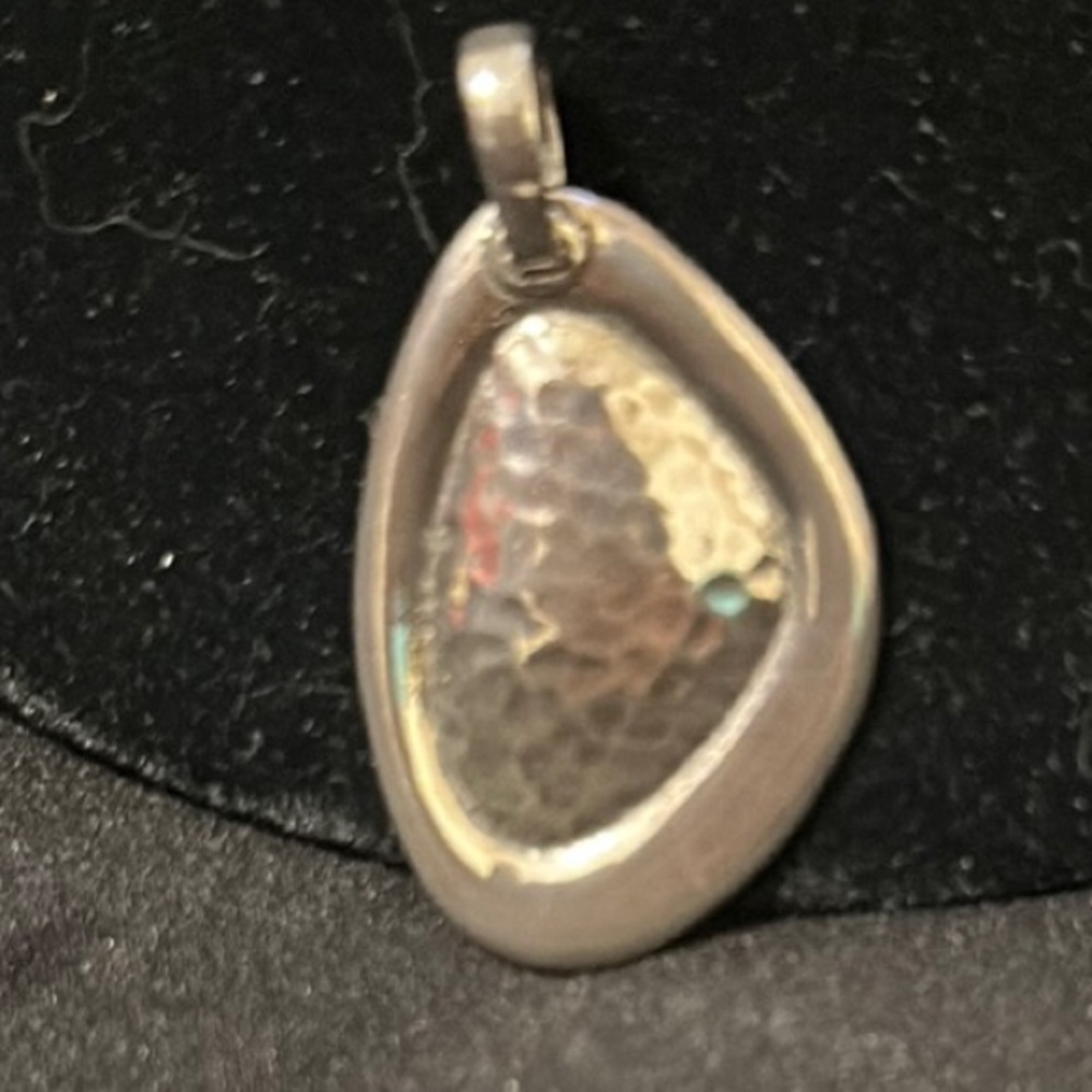 Elegant Silver Pendant Necklace